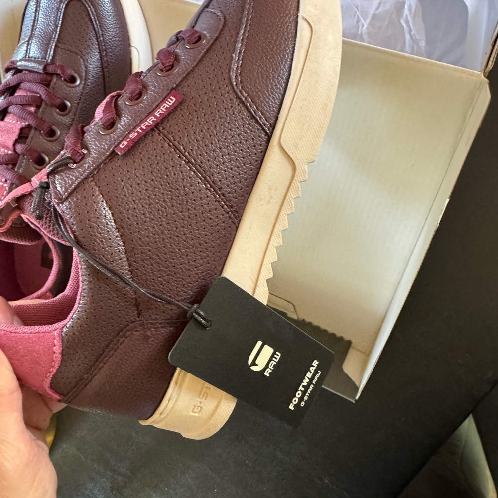 G-Star Women's Sneakers - Pink and Burgundy